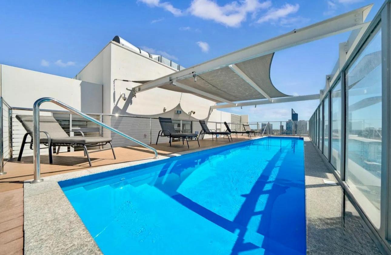 In The City Perth 1B1B Pool And Nice View Εξωτερικό φωτογραφία